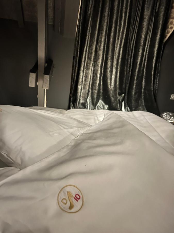 Domaine 10 Hotell Schore Exteriör bild